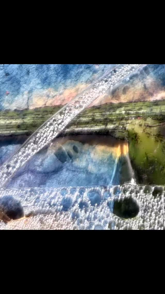 Wonderful textures during the making off....... a wet cyanotype.
Art on its own ❤️🌞🦋
Loving it 🙏

#naturelove #cyanotypeprint #cyanotype #wetcyanotype #natureprint #sunprint #texture #art #alternativephotography_com #alternativephotographicprocesses #leafprint #lovewhatido❤️ #supprise #pink #blue #blueprint #transformation